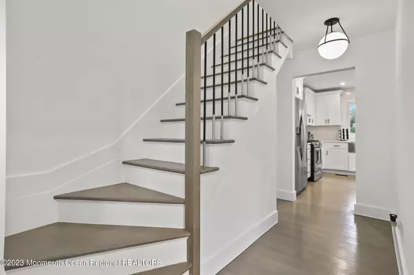 Little Silver, NJ 07739,93 Rumson Road