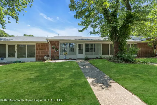 552 Sheffield Court #B, Lakewood, NJ 08701