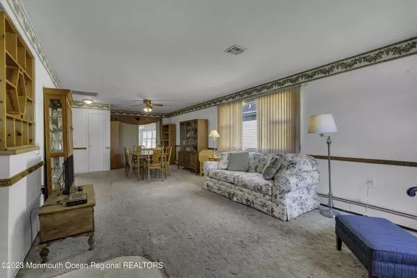 Toms River, NJ 08757,3 Claremont Street