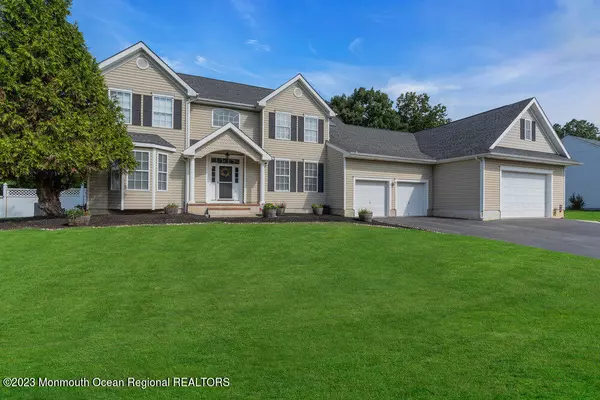 Jackson, NJ 08527,6 Meadowlark Court