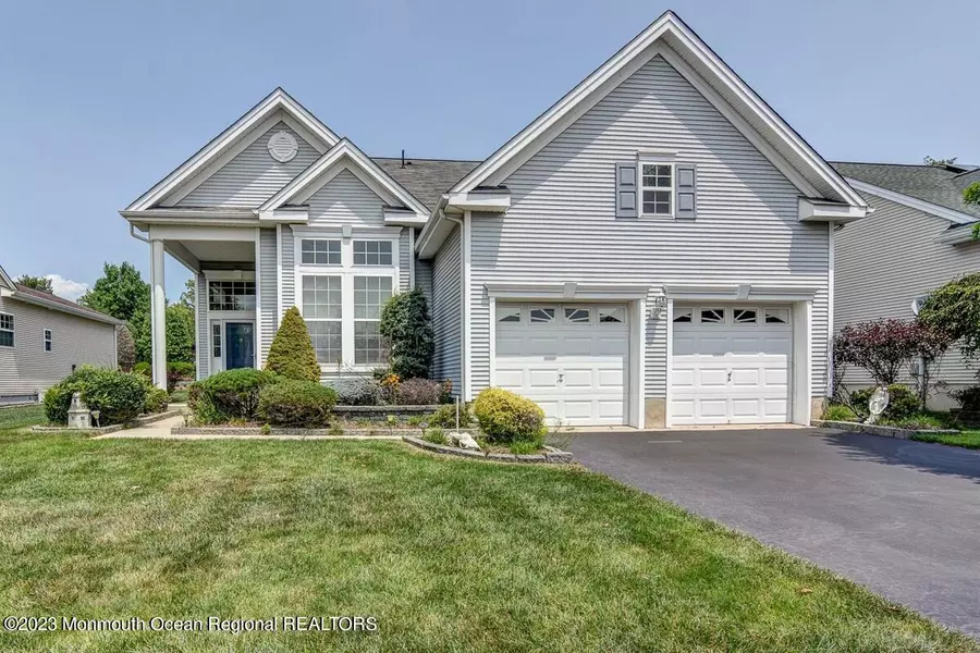 90 Pond View Circle, Barnegat, NJ 08005