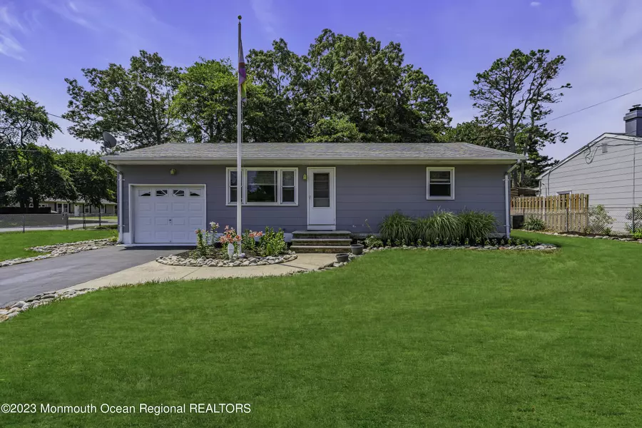 313 Lawrence Drive, Lanoka Harbor, NJ 08734