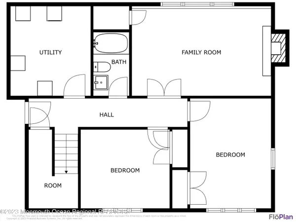 Holmdel, NJ 07733,10 Edgewood Drive