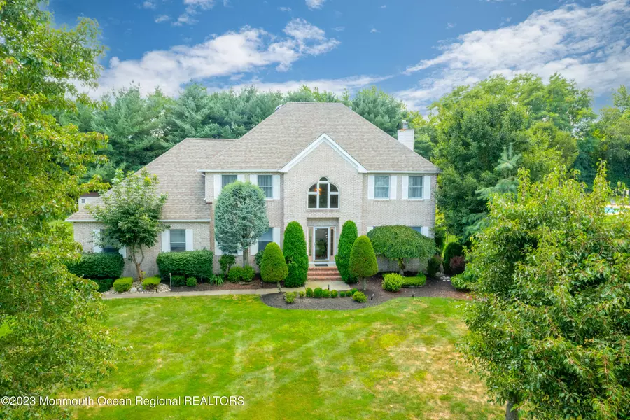 40 Lions Court, Freehold, NJ 07728