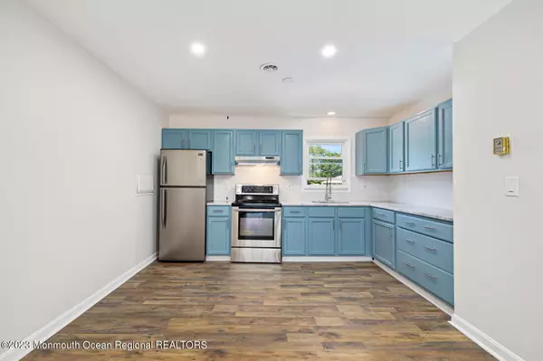 44 Cambridge Court, Lakewood, NJ 08701