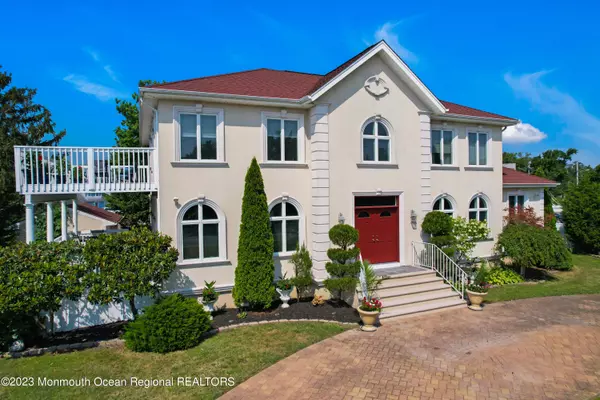 9 High Tide Drive, Waretown, NJ 08758