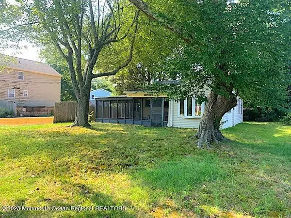 Waretown, NJ 08758,86 Dock Avenue