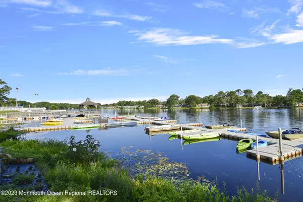 Lakewood, NJ 08701,652 Plymouth Drive