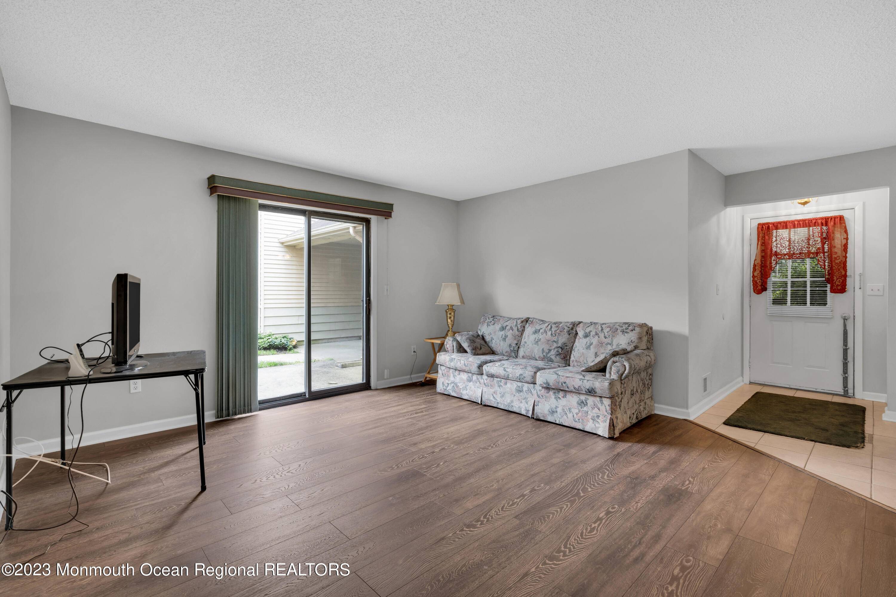 Jackson, NJ 08527,303 Daisy Court