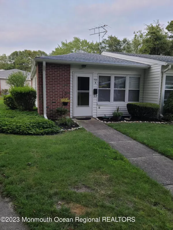 721 Buckingham Drive, Lakewood, NJ 08701