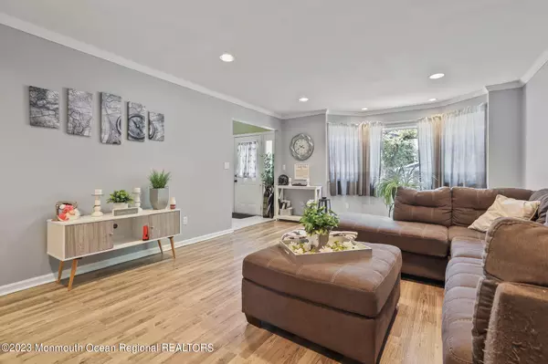 Hazlet, NJ 07734,42 Hudson Avenue