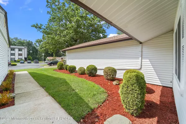 Monroe, NJ 08831,265 Crosse Drive #265B