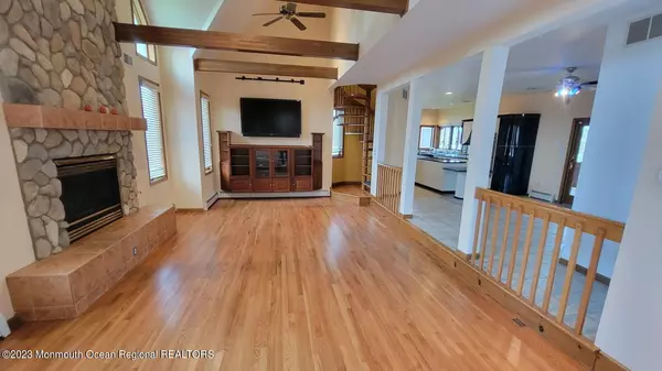 Brick, NJ 08724,710 Paramount Way