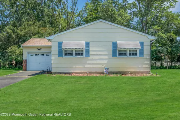 20 Sutherland Court, Toms River, NJ 08757