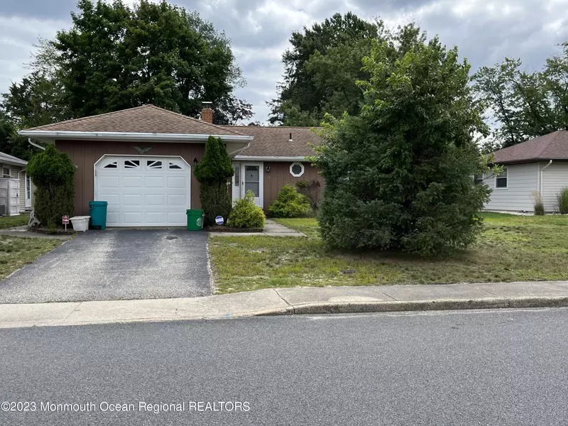 169 Fort De France Avenue, Toms River, NJ 08757