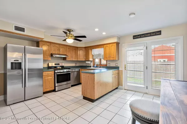 1 Hilltop Place Hazlet, NJ 07730