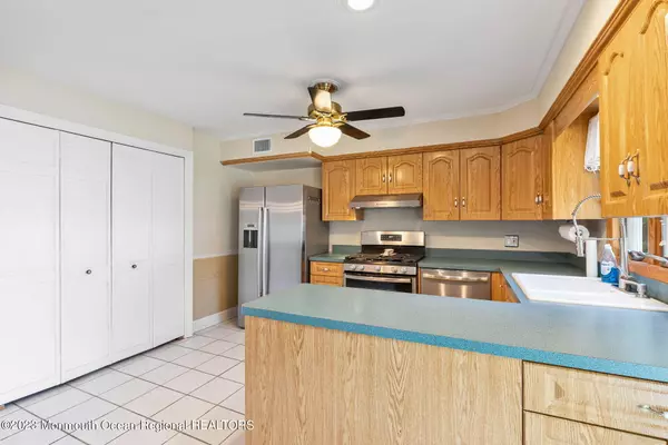 1 Hilltop Place Hazlet, NJ 07730