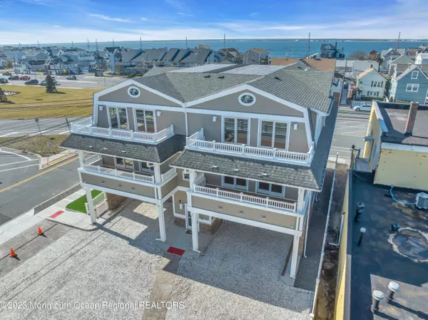 Seaside Park, NJ 08752,410 Central Avenue SE #3S