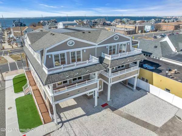 Seaside Park, NJ 08752,410 Central Avenue SE #3S