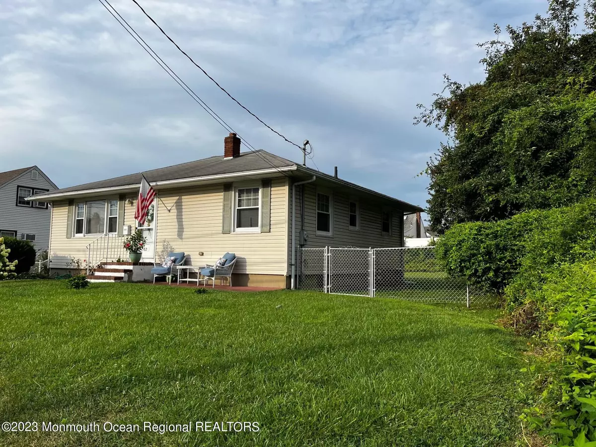 South Amboy, NJ 08879,382 Division Street