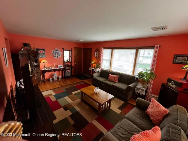 South Amboy, NJ 08879,382 Division Street