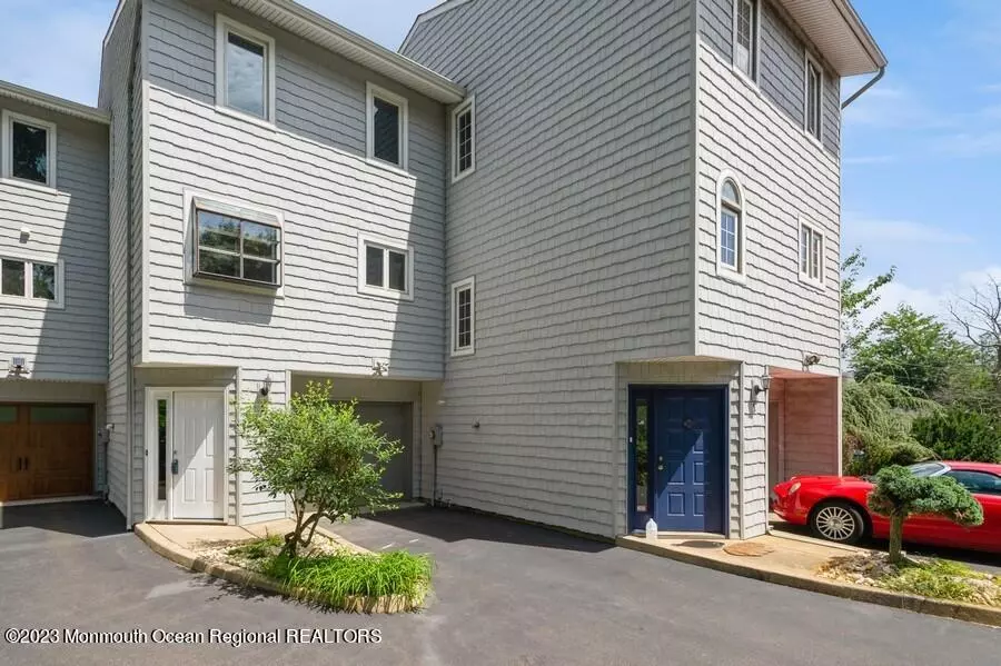 Highlands, NJ 07732,2 Ralph Street