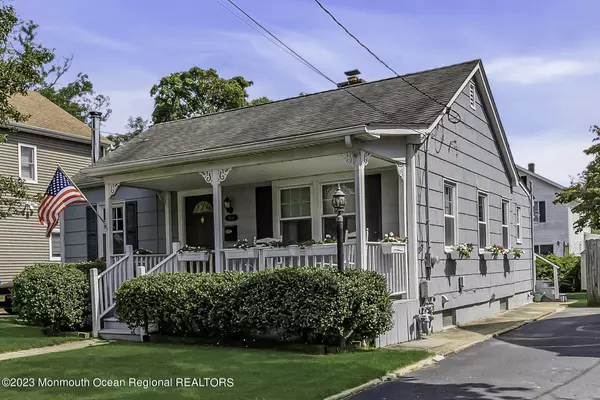 Red Bank, NJ 07701,936 Park Place