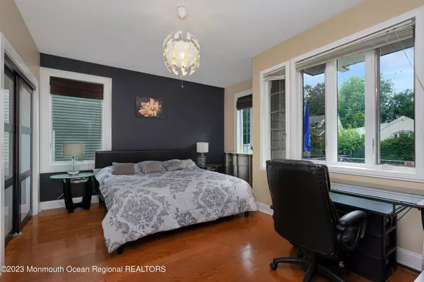 Keyport, NJ 07735,1153 Woodmere Drive