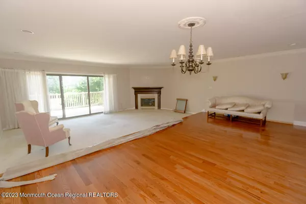 Sea Bright, NJ 07760,1540 Ocean Avenue #3