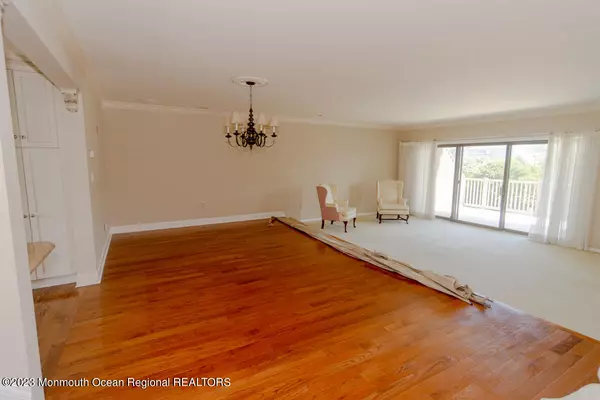 Sea Bright, NJ 07760,1540 Ocean Avenue #3