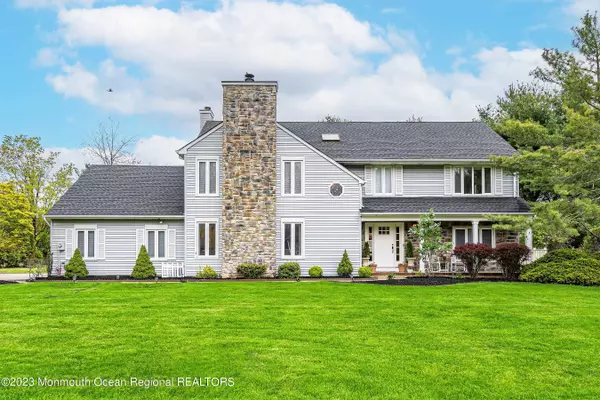 81 Dorchester Way, Shrewsbury Boro, NJ 07702