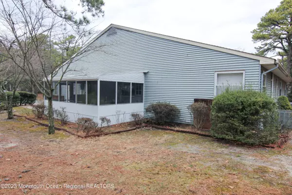 Whiting, NJ 08759,13 Canton Drive #51