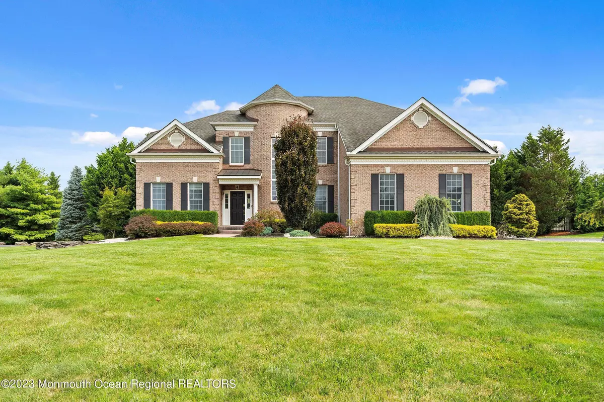 Manalapan, NJ 07726,4 Plainridge Court