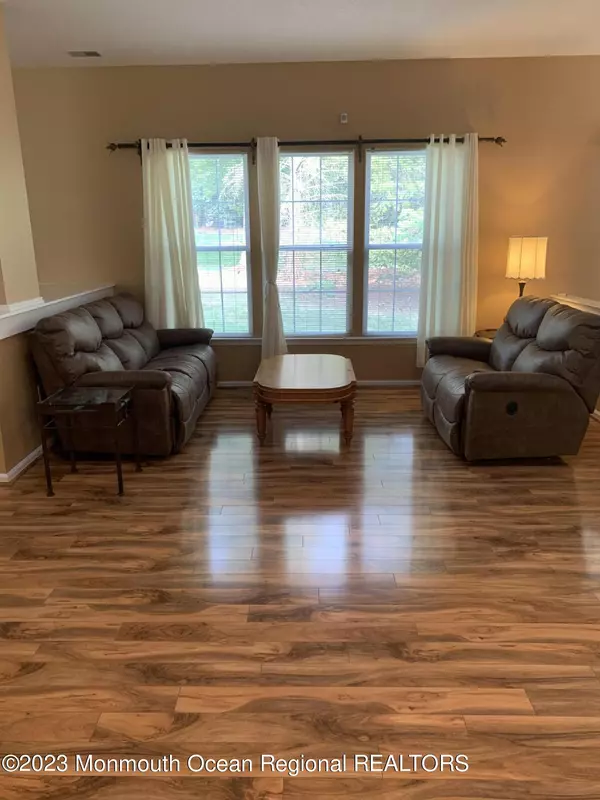 Lakewood, NJ 08701,14 Greenhaven Court