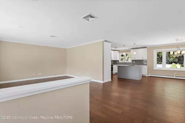 Belford, NJ 07718,566 East Road