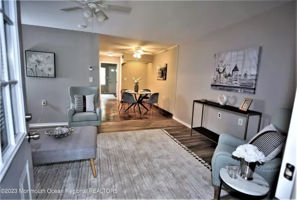 Lakewood, NJ 08701,161 Gramercy Court