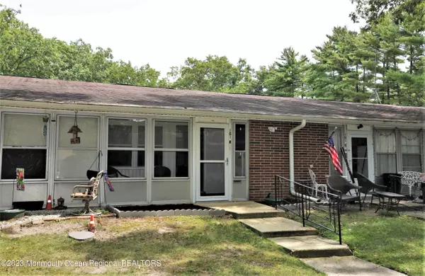 Lakewood, NJ 08701,161 Gramercy Court