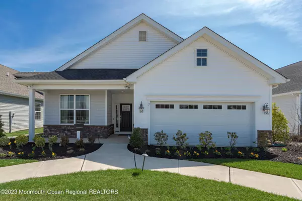 26 Keeneland Road, New Egypt, NJ 08533