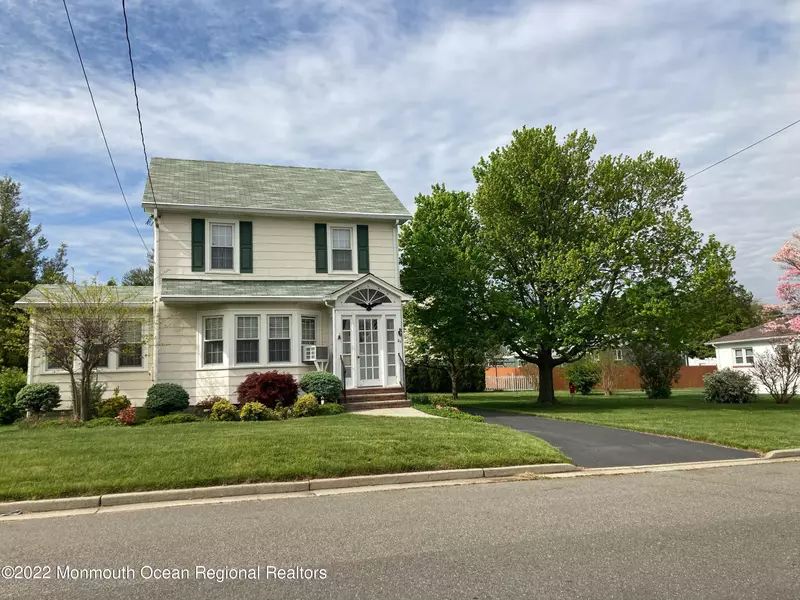 25 Irving Street, Edison, NJ 08817