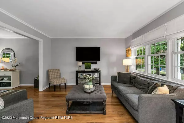 Fair Haven, NJ 07704,123 Maple Avenue