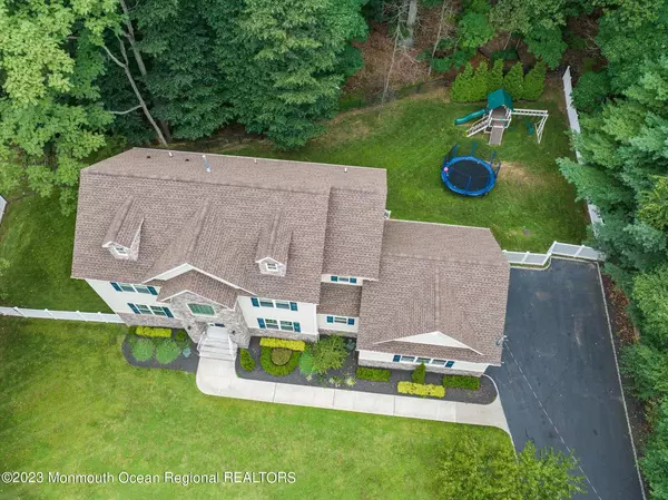 Holmdel, NJ 07733,28 Van Brackle Road