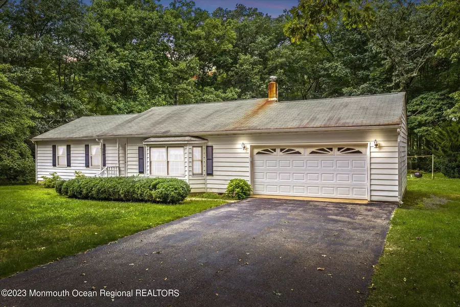 201 Millstream Road, Cream Ridge, NJ 08514