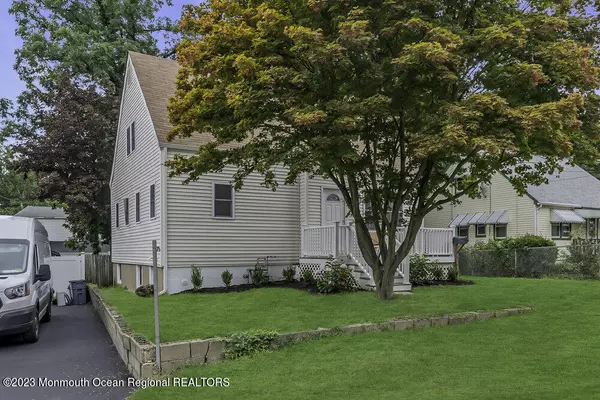 Keyport, NJ 07735,820 Shore Concourse