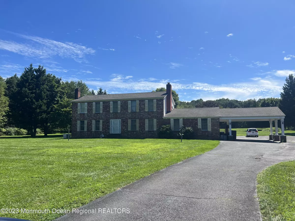 Millstone, NJ 08510,535 Stagecoach Road