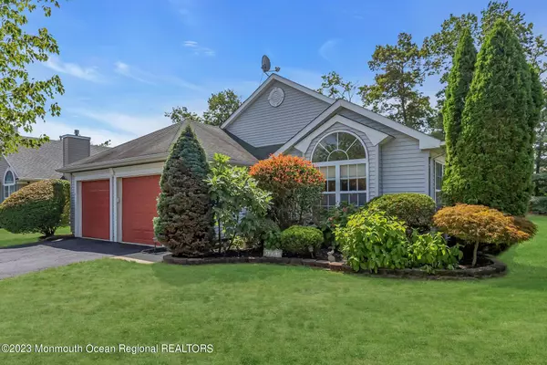 78 Ivy Hill Road, Lakewood, NJ 08701