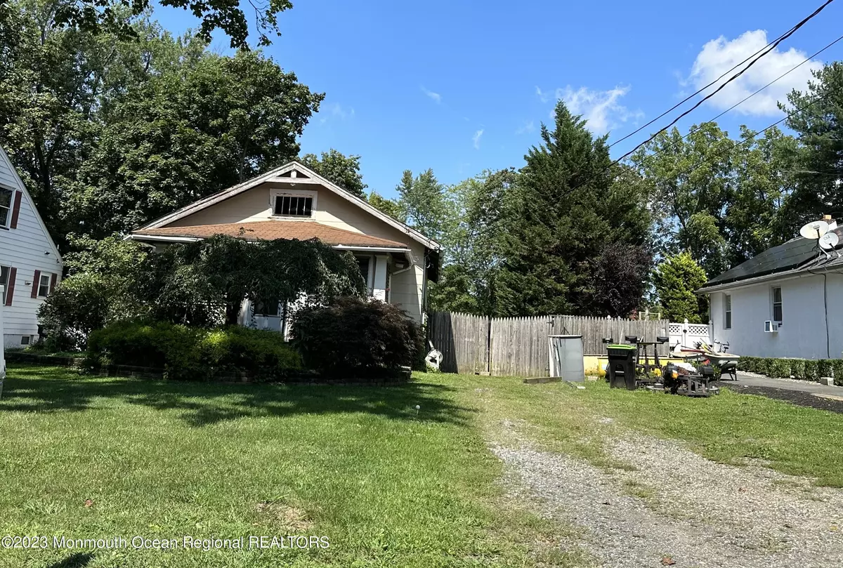 Holmdel, NJ 07733,97 Stillwell Road