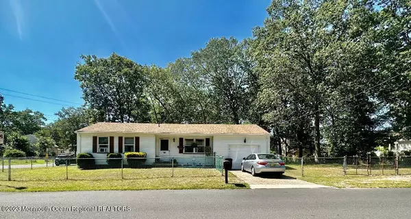 11 1st Street, Lanoka Harbor, NJ 08734