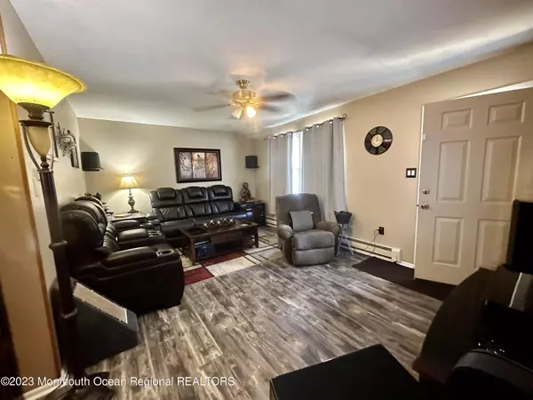 Lanoka Harbor, NJ 08734,11 1st Street