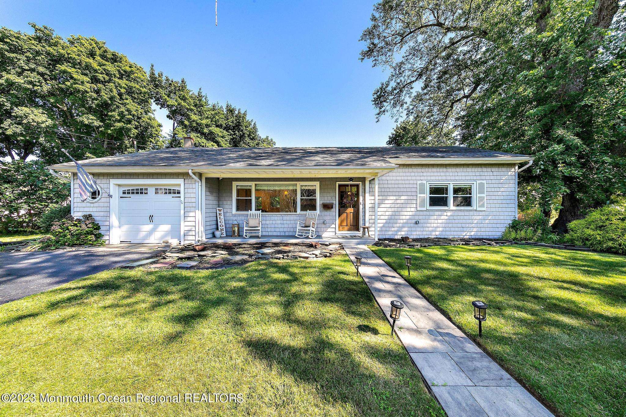7 Sagamore Avenue, Oceanport, NJ 07757