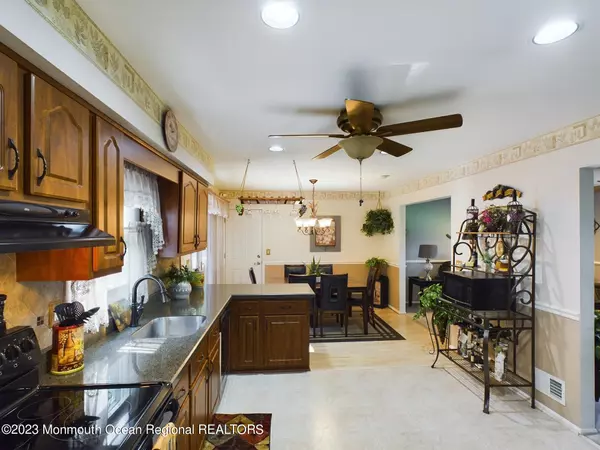 Lakewood, NJ 08701,300 Albert Avenue